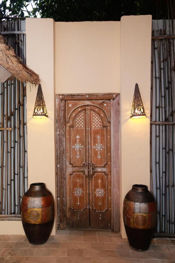 Villa Sentosa, Cheerful 3-Bedroom Villa With Pool Gili Trawangan Exterior foto