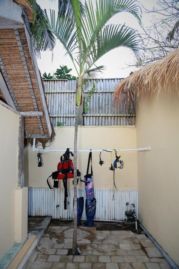 Villa Sentosa, Cheerful 3-Bedroom Villa With Pool Gili Trawangan Exterior foto